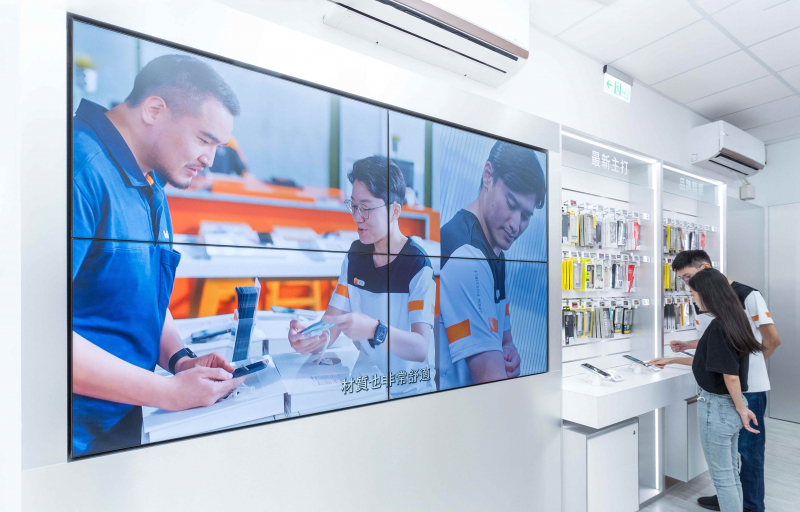 創(chuàng)利空間整合高品質(zhì)顯示器取代傳統(tǒng)海報，並透過雲(yún)端數(shù)位內(nèi)容公播管理系統(tǒng)，可輕鬆管理派送廣告訊息，實踐智慧無紙化新零售概念門市