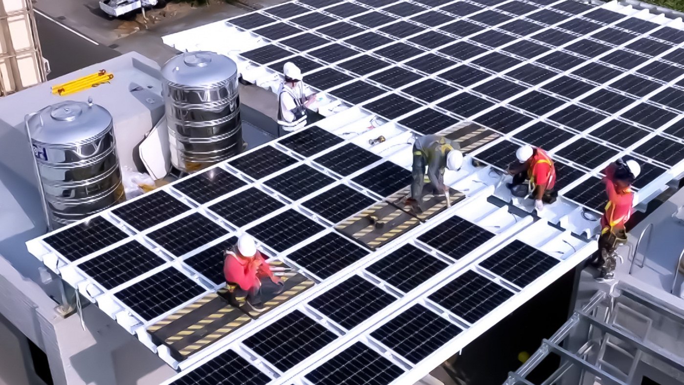 友達(dá)打造光電建築一體化整合建材，開發(fā)SunSteel光電整合型浪板，實(shí)現(xiàn)快速安裝、避免二次施工，讓屋頂光電躍升未來建物新標(biāo)配。