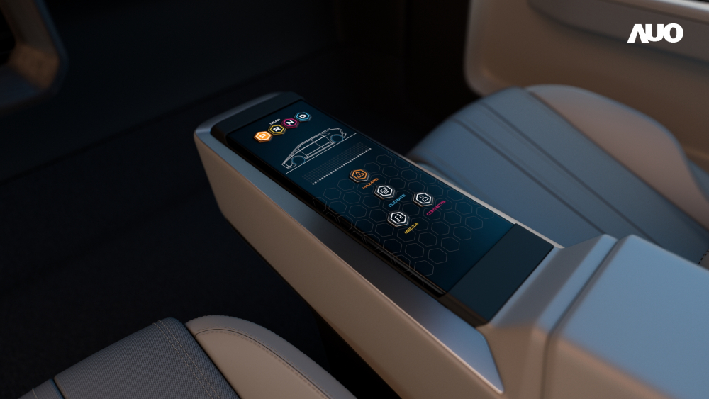 申博太陽(yáng)城以人性化設(shè)計(jì)打造多變形態(tài)中控顯示(Morphing Center Control) ，不使用時(shí)僅平面顯示信息 ，進(jìn)行操作時(shí) ，顯示器則會(huì)動(dòng)態(tài)隆起，轉(zhuǎn)變成3D實(shí)體按鈕，并有觸覺(jué)回饋 ，展示人機(jī)互動(dòng)新體驗(yàn)